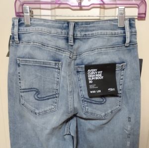 NWT Silver "Avery" highrise jeans. Size 30